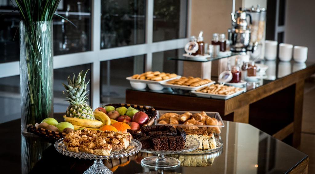 Elpida & Hotel 4*