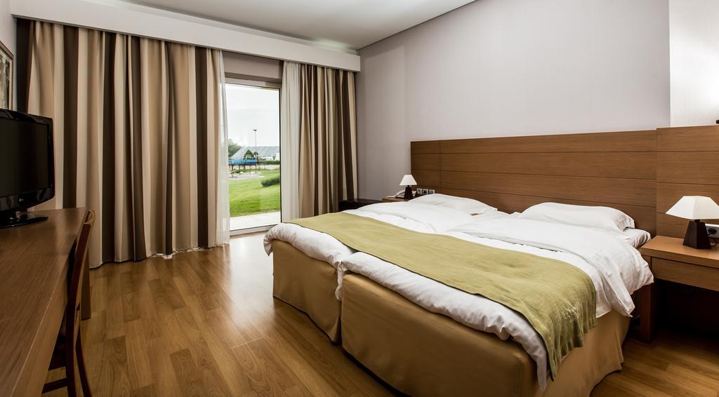 Elpida & 4* Serres